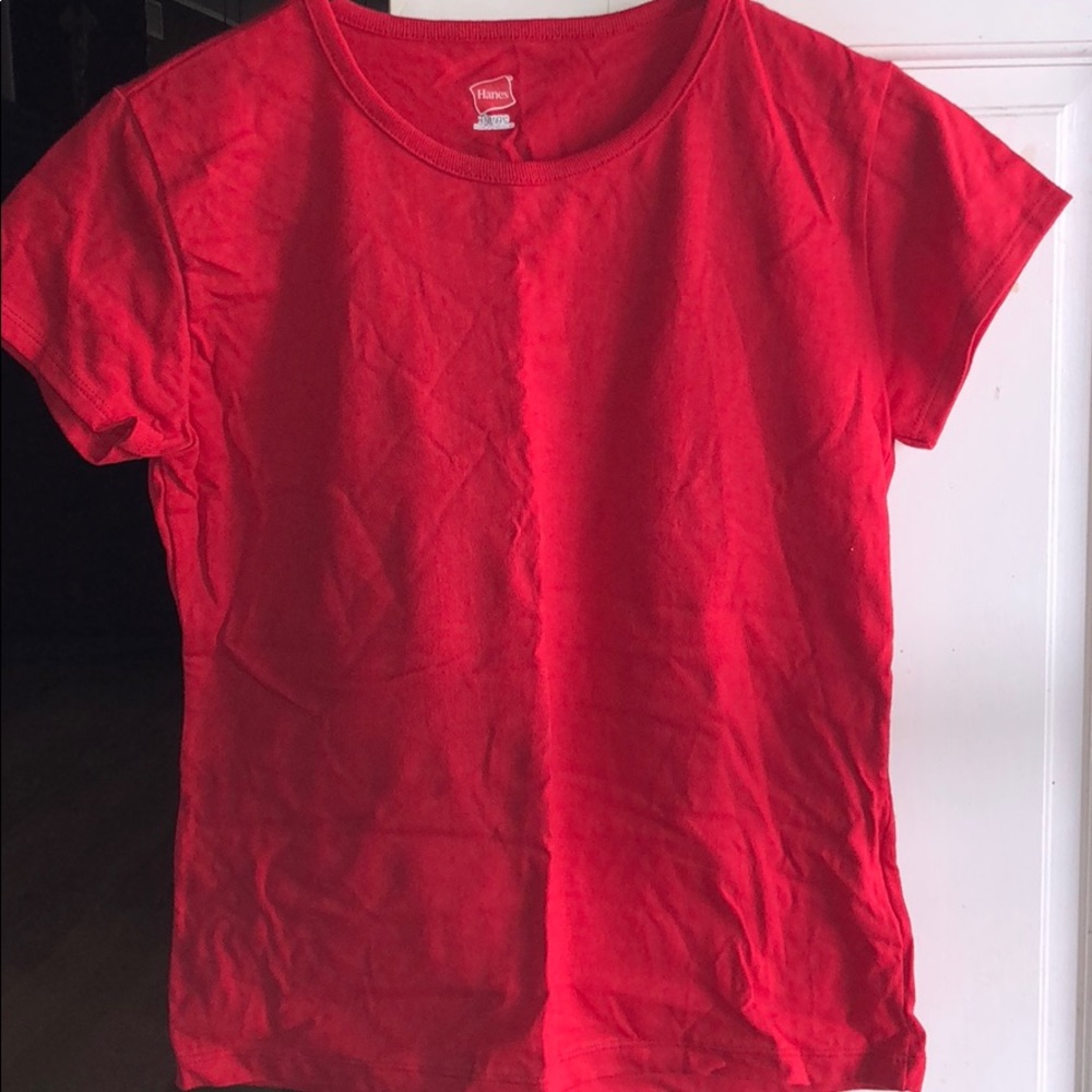 Plain red tee